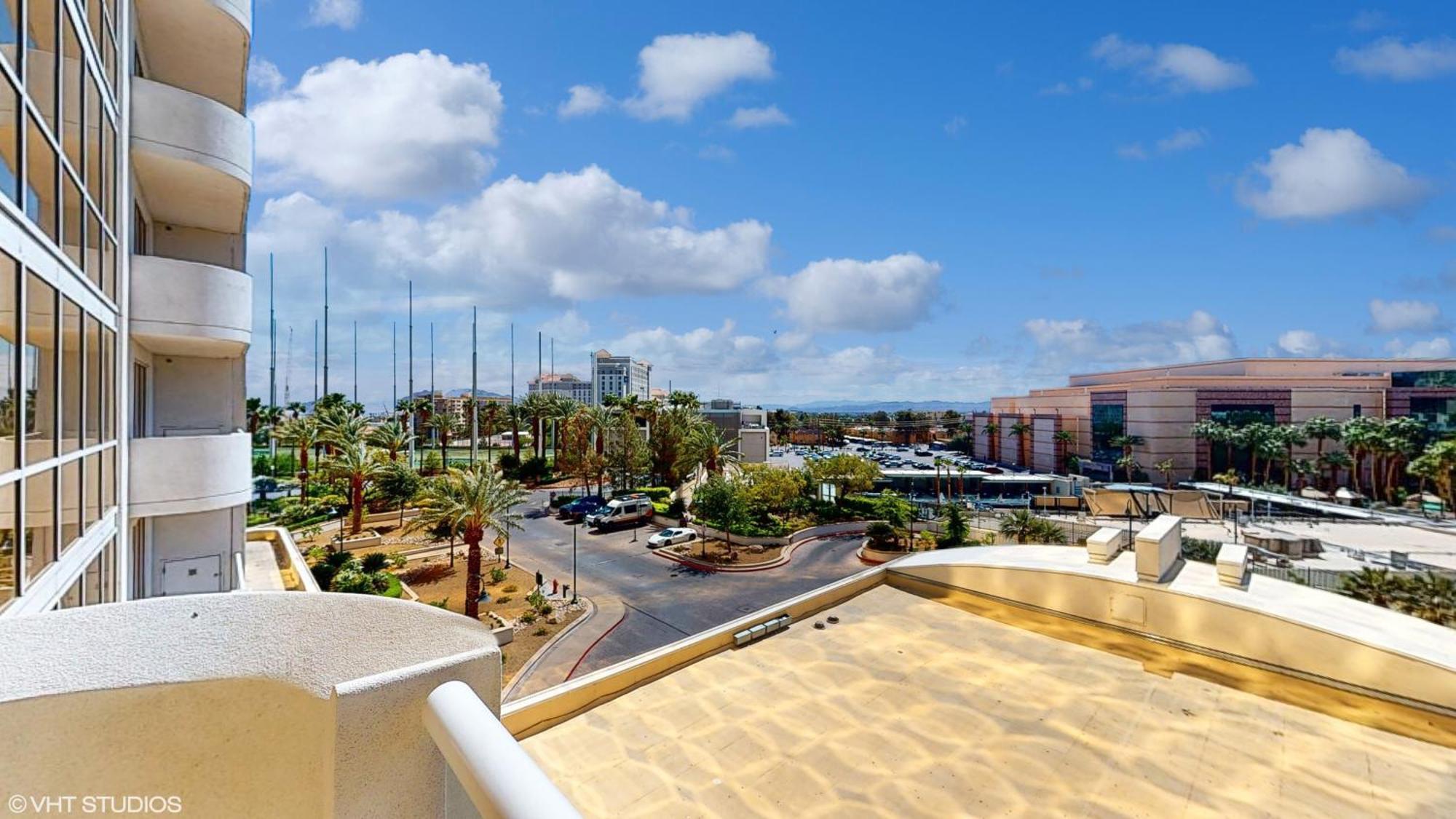 לאס וגאס Lady Luck'S Vista - Private Balcony - Full Kitchen - Two Full Baths - Jetted Tub - Full Mgm Grand Resort Access W No Resort Fee At Mgm Signature מראה חיצוני תמונה